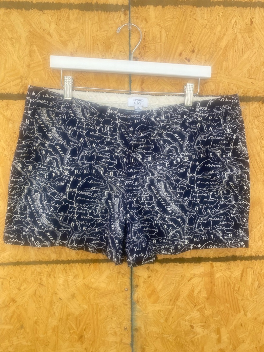 crown & ivy Navy Script-Print Shorts GUC 16